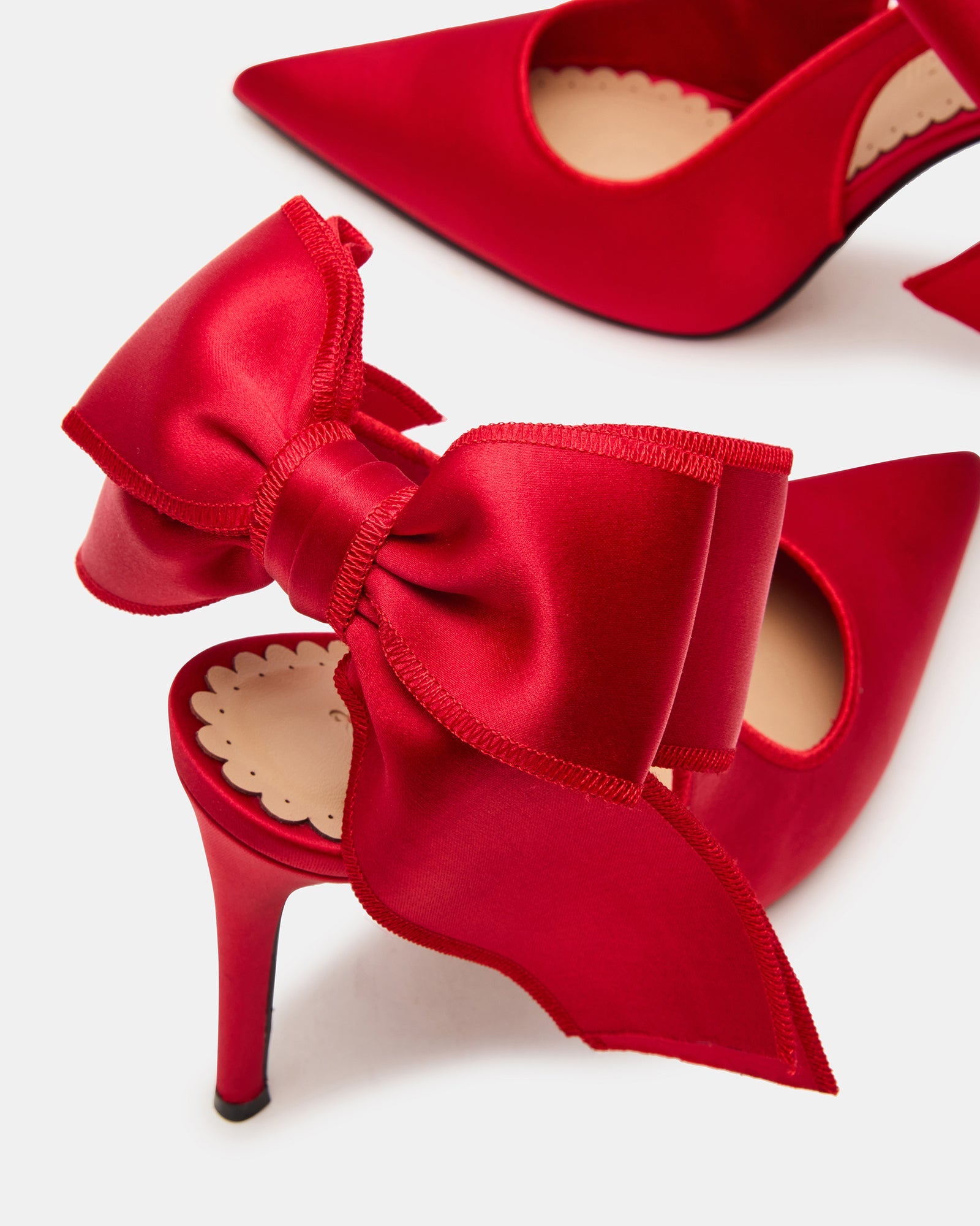 TEACUP DÉCOLLETÉ ROSSO SATIN