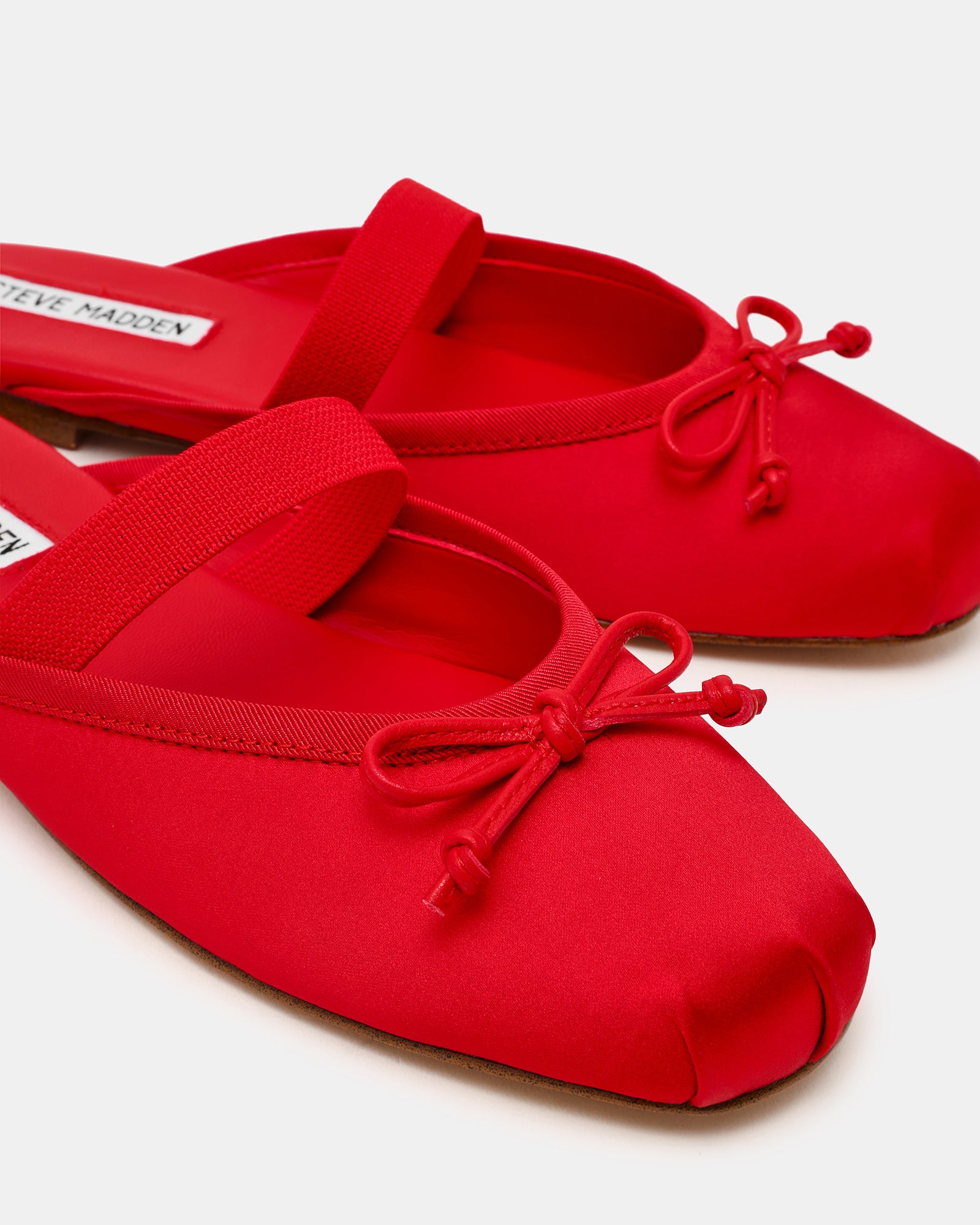 Cutesy Ballerina Rosso Satin - view 3