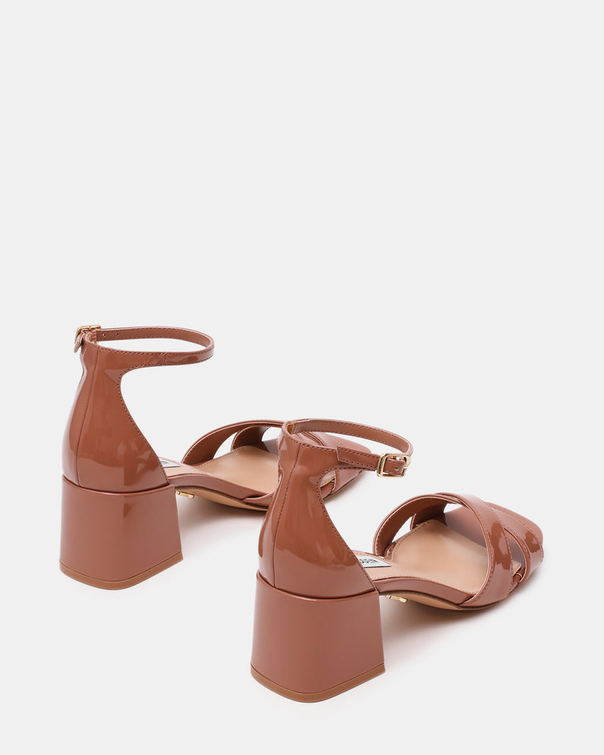 Fergie Sandalo Camel Vernice - view 4